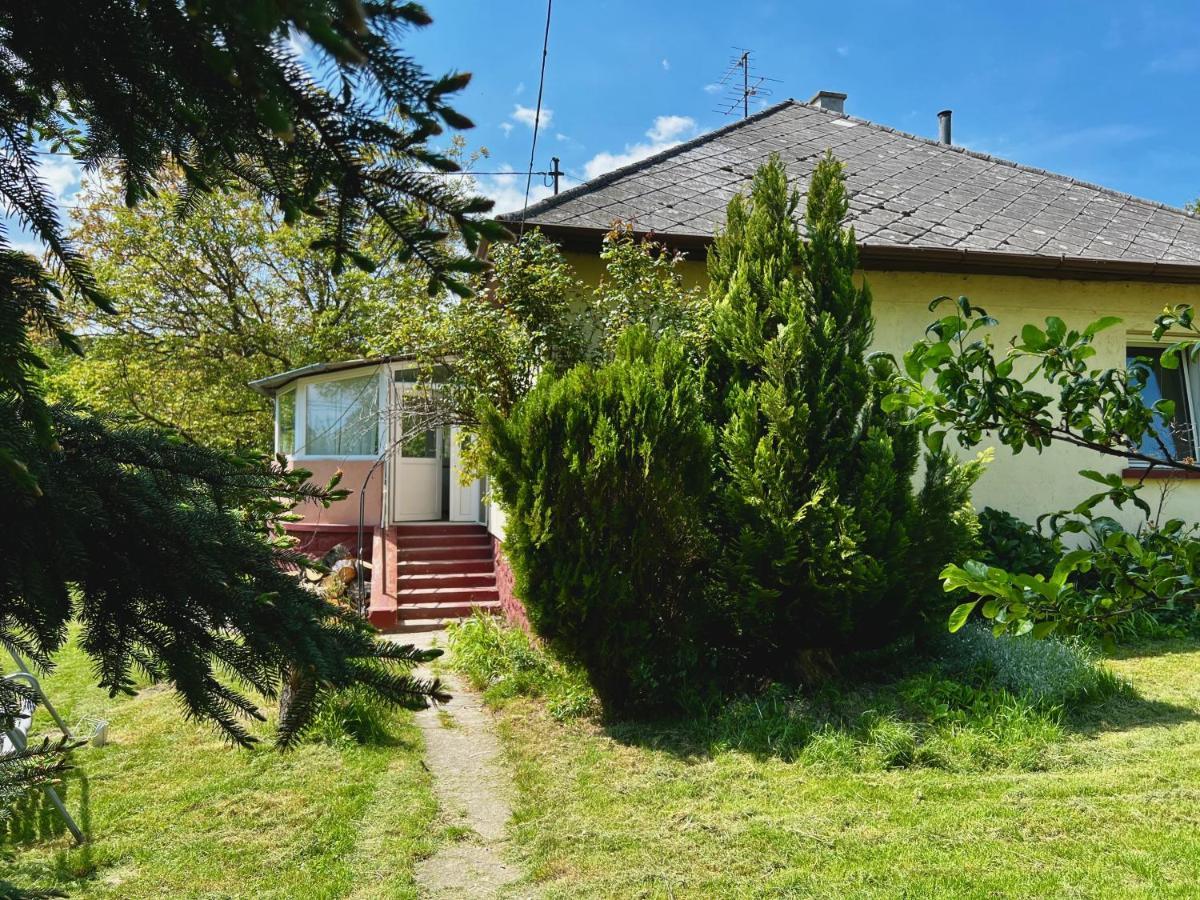 Csodakertes Kishaz Balatonfuzfon Exterior foto